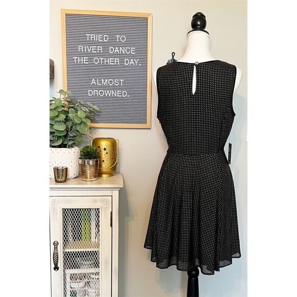 NWT Express Black And Gold Sleeveless Dot Pattern Dress - Size 10 - Picture 4 of 4